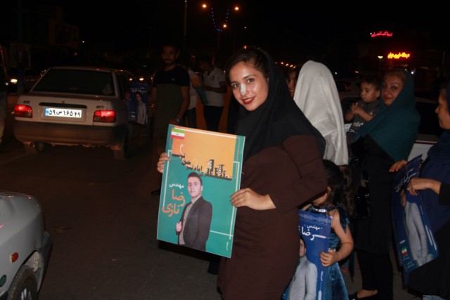 همایش چندهزارنفری حامیان جوان ترین کاندیدای شورای شهر گچساران +تصاویر